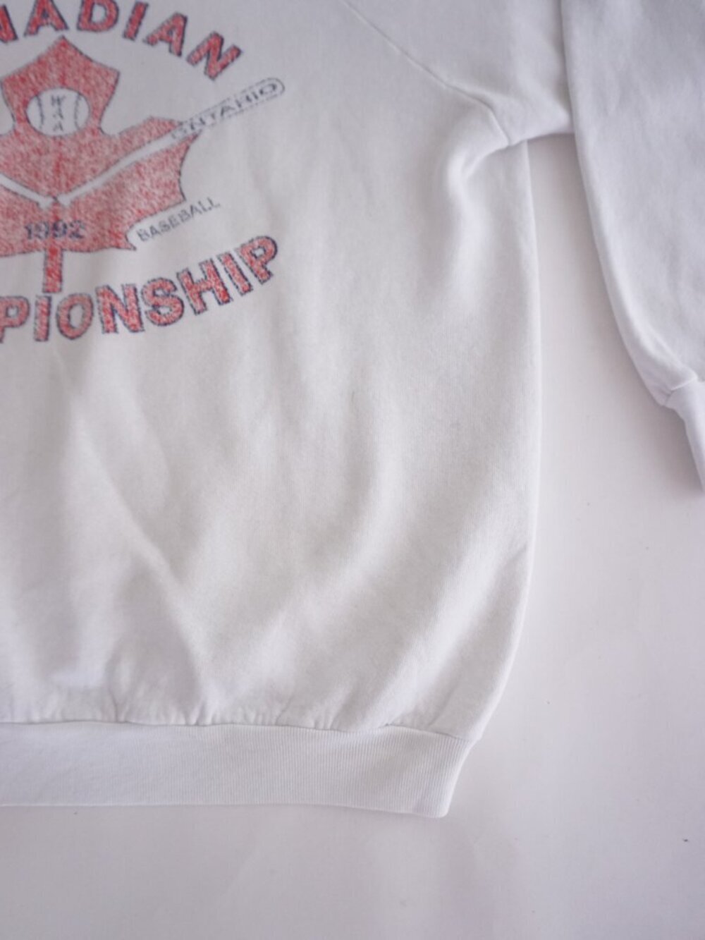 Vintage Canadian Championship White Graphic Maple Leaf Print Crewneck Sweater XL - Picture 6 of 11